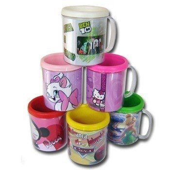 Canecas rosqueáveis para aniversários